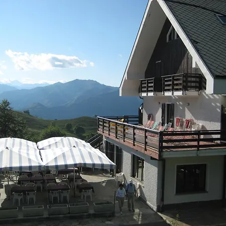 Casa Della Neve 호텔 *